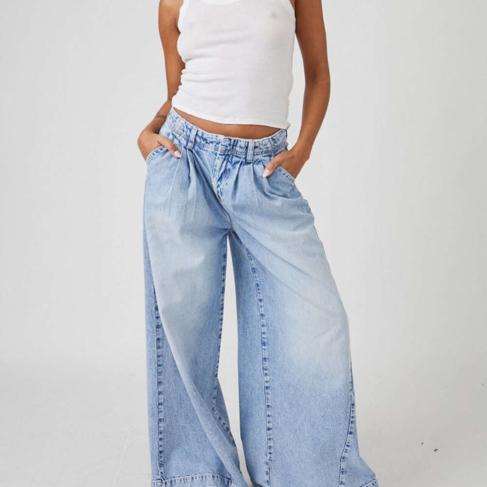 Free People, Equinox Trouser Jeans, sky blue.